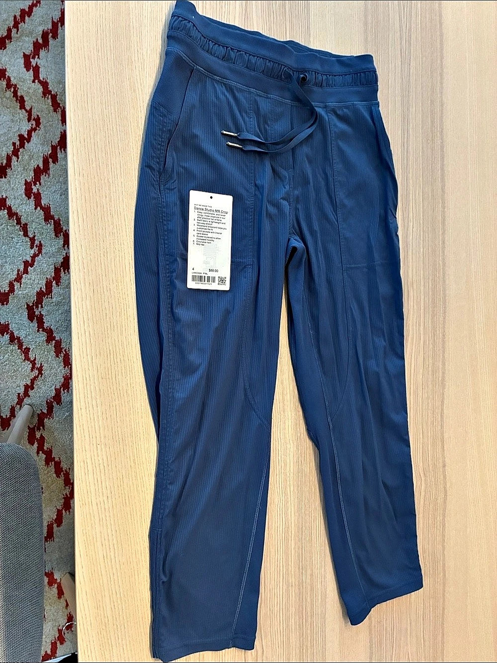 lululemon Dance Studio Mid-Rise Crop 25" Blue Size 4
